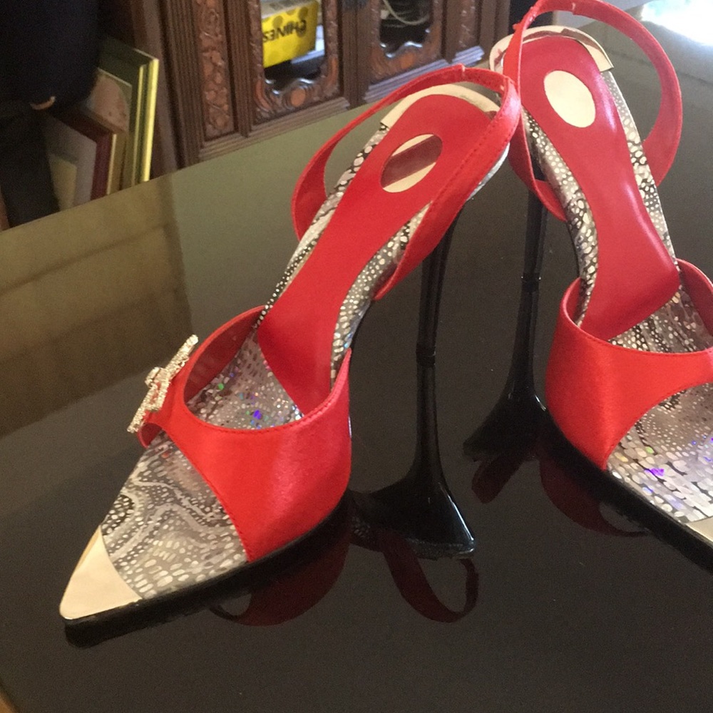 Women’s size 7 red sling back satin w/ rhinestones